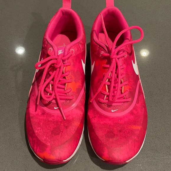 nike pink tie dye shoes